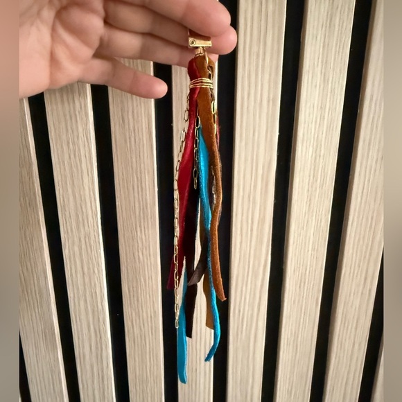 Bag Tassel charm - Picture 2 of 3